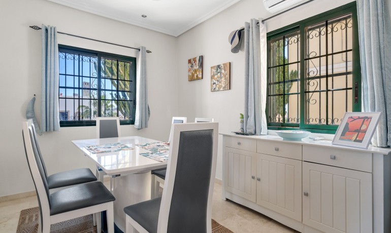 Revente - Villa -
Orihuela Costa* - Los Dolses*