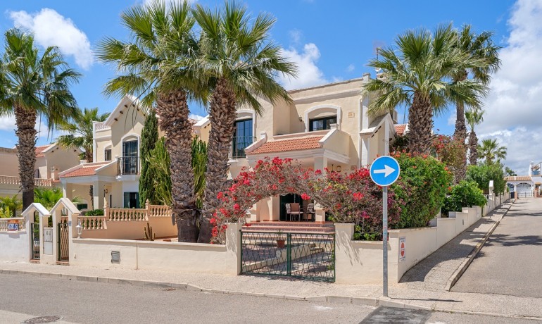 Revente - Villa -
Orihuela Costa* - Los Dolses*