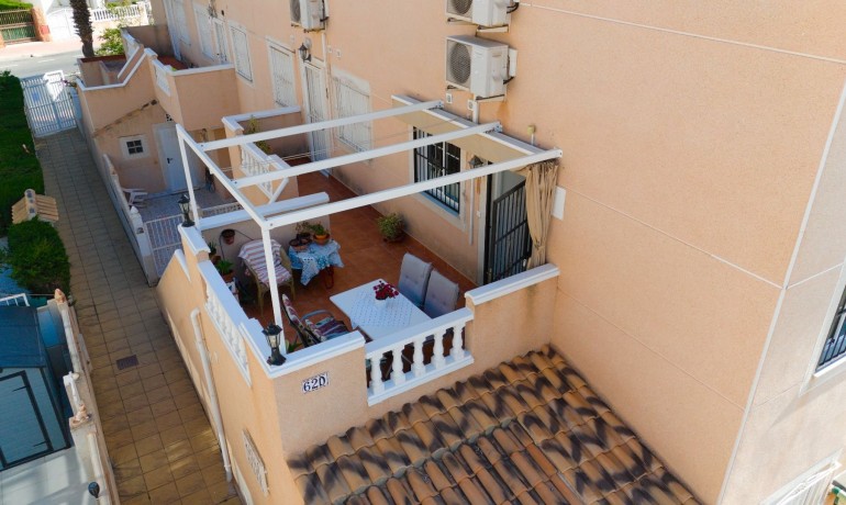 Venta - Casa -
Torrevieja