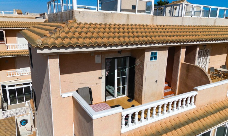 Venta - Casa -
Torrevieja