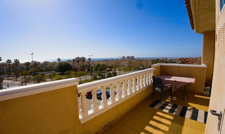 Venta - Casa -
Torrevieja