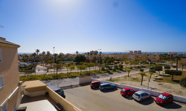 Venta - Casa -
Torrevieja
