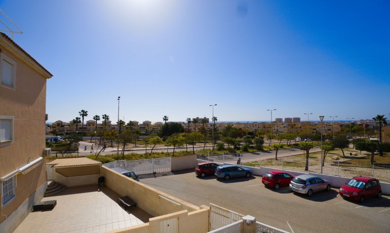Venta - Casa -
Torrevieja