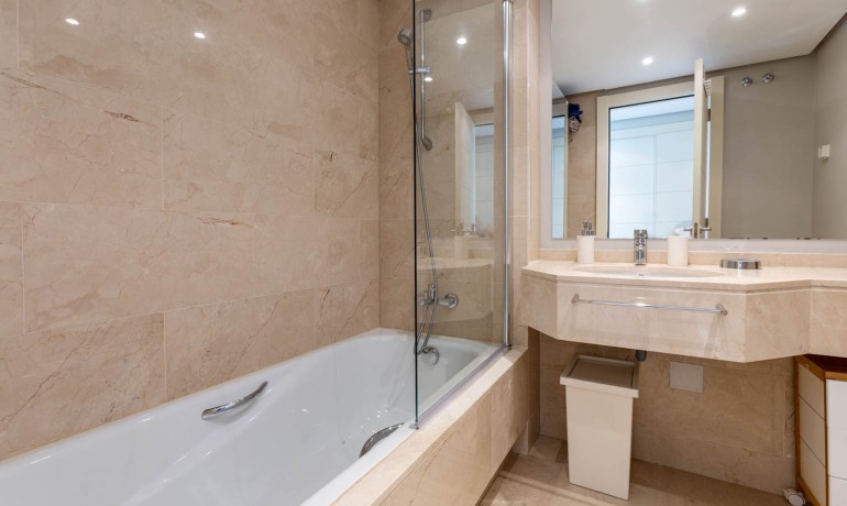 Sale - Apartment / Flat -
Las Colinas