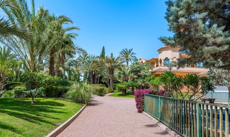 Herverkoop - Villa -
Elche* - Elche/Elx