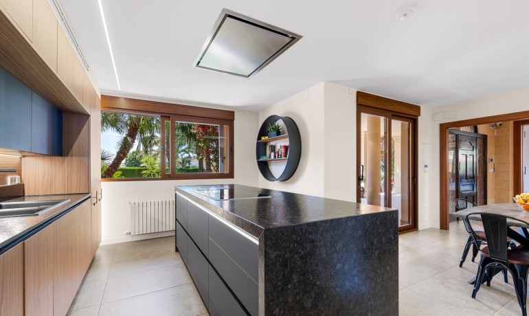 Herverkoop - Villa -
Elche* - Elche/Elx