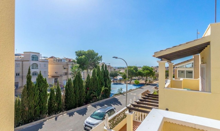 Herverkoop - Villa -
Orihuela Costa* - Villamartin*