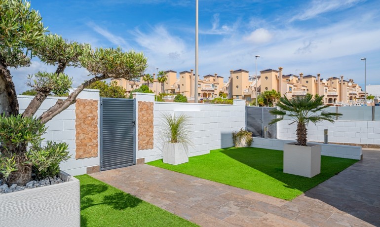 Revente - Villa -
Orihuela Costa* - Pau 8*