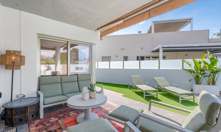 Revente - Villa -
Orihuela Costa* - Pau 8*