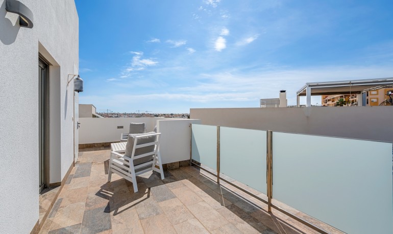 Revente - Villa -
Orihuela Costa* - Pau 8*