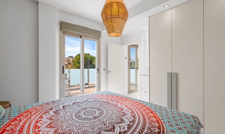 Revente - Villa -
Orihuela Costa* - Pau 8*