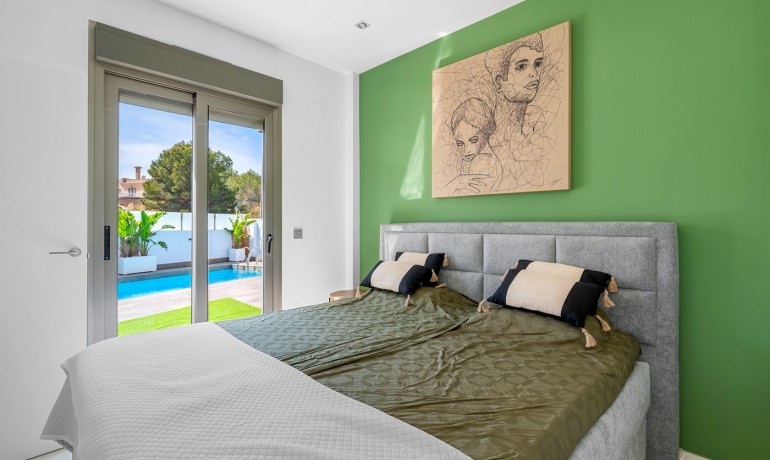 Revente - Villa -
Orihuela Costa* - Pau 8*