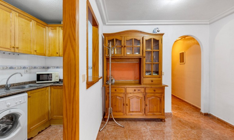 Herverkoop - Appartement / Flat -
Torrevieja* - Estacion de autobuses