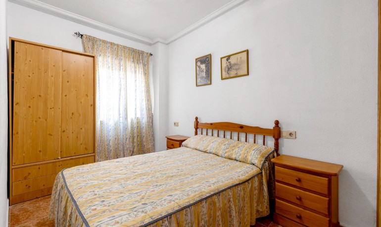 Herverkoop - Appartement / Flat -
Torrevieja* - Estacion de autobuses