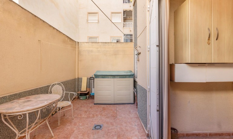 Herverkoop - Appartement / Flat -
Torrevieja* - Estacion de autobuses