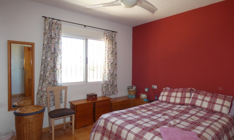 Herverkoop - Huis -
Algorfa* - Algorfa