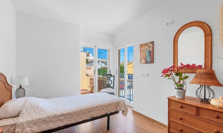 Herverkoop - Villa -
L´Alfàs del Pí* - Alfas del Pi