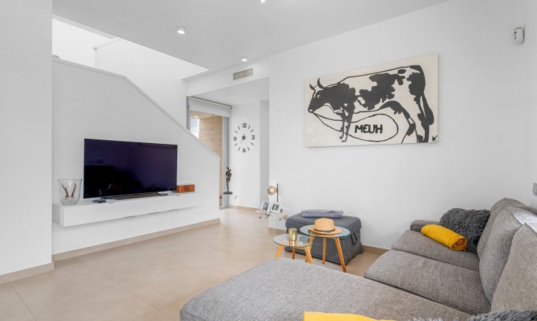 Herverkoop - Villa -
Orihuela* - Vistabella Golf