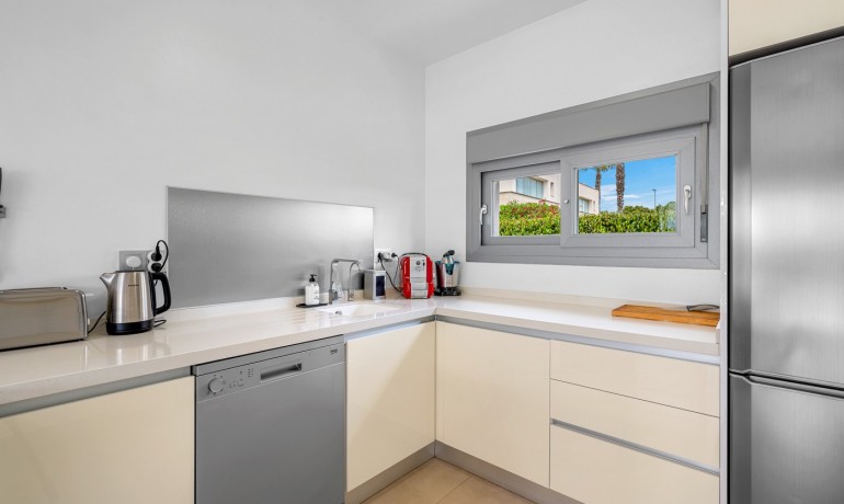 Herverkoop - Villa -
Orihuela* - Vistabella Golf