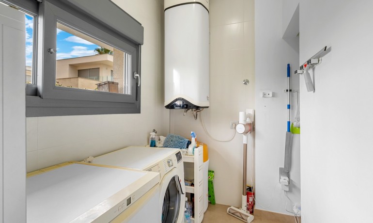 Herverkoop - Villa -
Orihuela* - Vistabella Golf