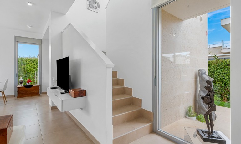 Herverkoop - Villa -
Orihuela* - Vistabella Golf