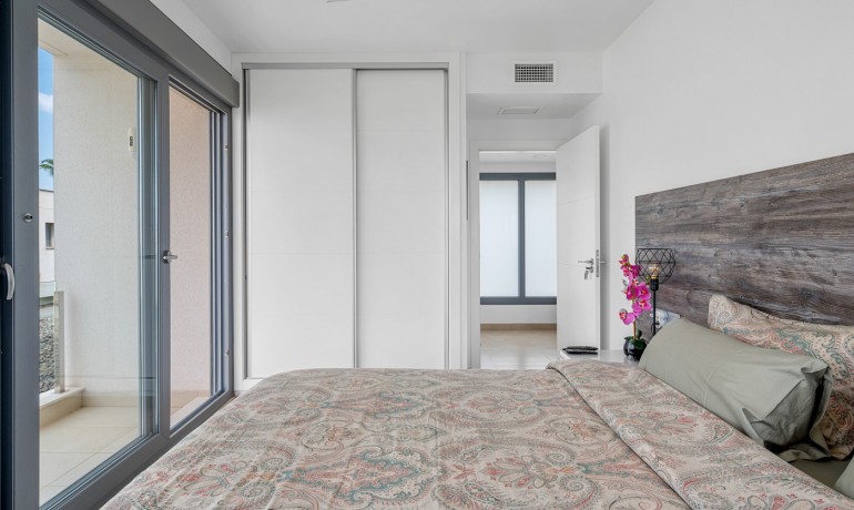 Herverkoop - Villa -
Orihuela* - Vistabella Golf