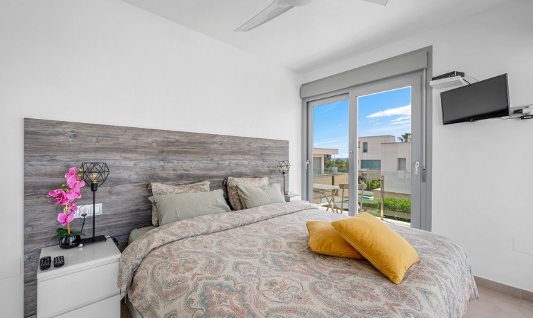 Herverkoop - Villa -
Orihuela* - Vistabella Golf