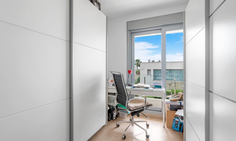 Herverkoop - Villa -
Orihuela* - Vistabella Golf