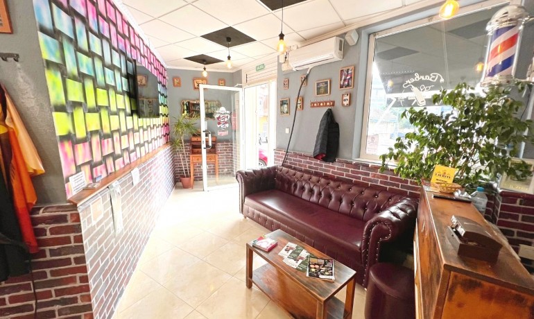 Revente - Commercial -
Guardamar del Segura* - Guardamar del Segura