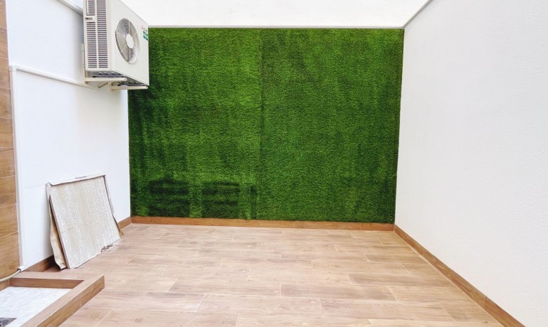 Herverkoop - Appartement / Flat -
Torrevieja* - Playa del Cura*