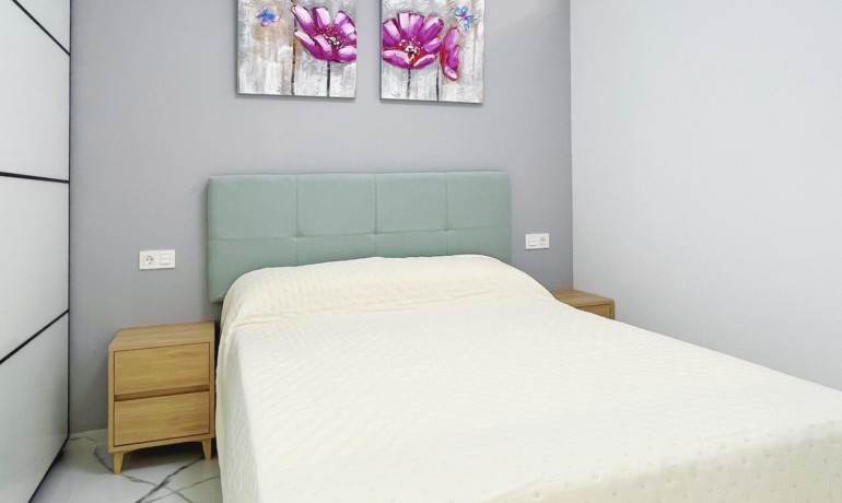 Herverkoop - Appartement / Flat -
Torrevieja* - Playa del Cura*