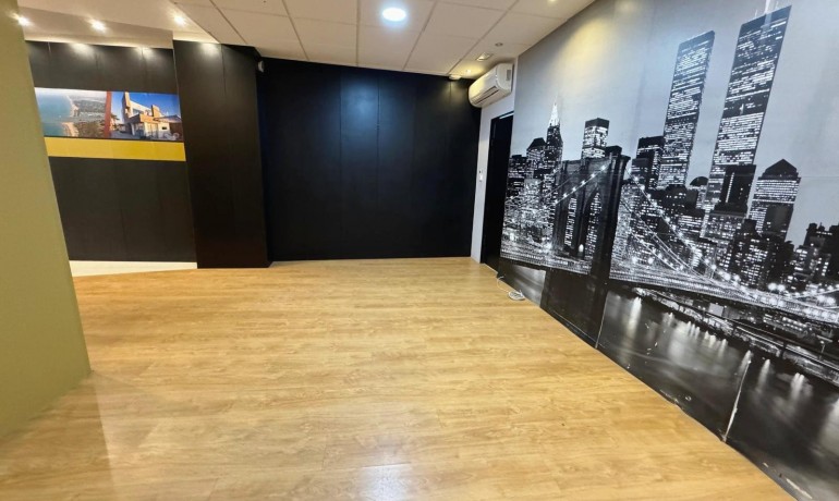 Revente - Commercial -
Guardamar del Segura* - Guardamar del Segura