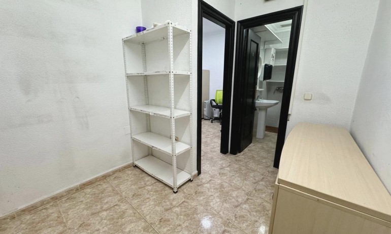 Revente - Commercial -
Guardamar del Segura* - Guardamar del Segura