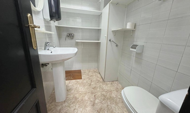 Revente - Commercial -
Guardamar del Segura* - Guardamar del Segura