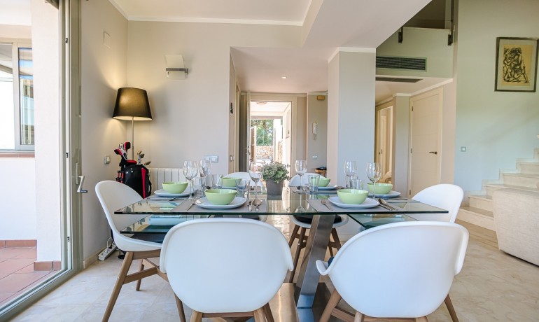 Herverkoop - Villa -
San Miguel de Salinas* - Las Colinas Golf