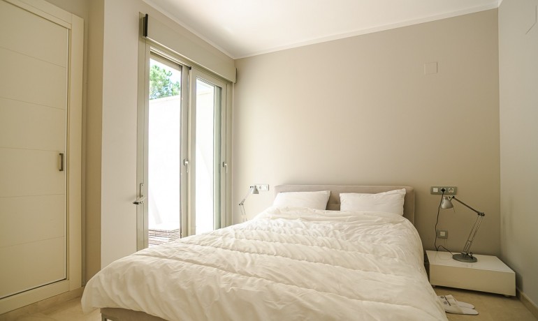 Herverkoop - Villa -
San Miguel de Salinas* - Las Colinas Golf