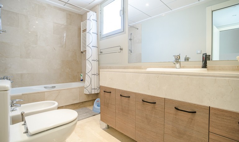 Herverkoop - Villa -
San Miguel de Salinas* - Las Colinas Golf