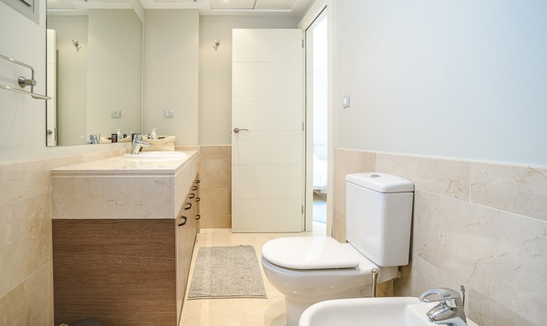 Herverkoop - Villa -
San Miguel de Salinas* - Las Colinas Golf