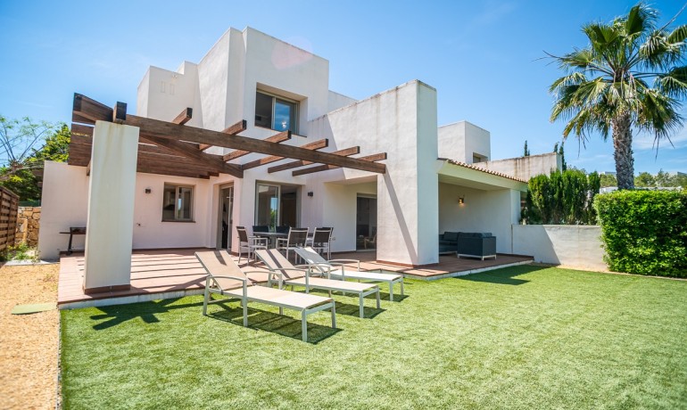 Herverkoop - Villa -
San Miguel de Salinas* - Las Colinas Golf