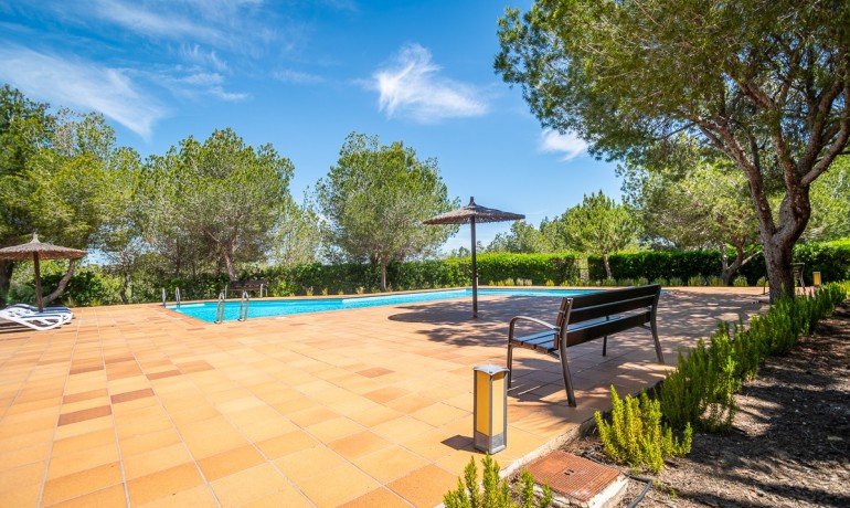 Herverkoop - Villa -
San Miguel de Salinas* - Las Colinas Golf