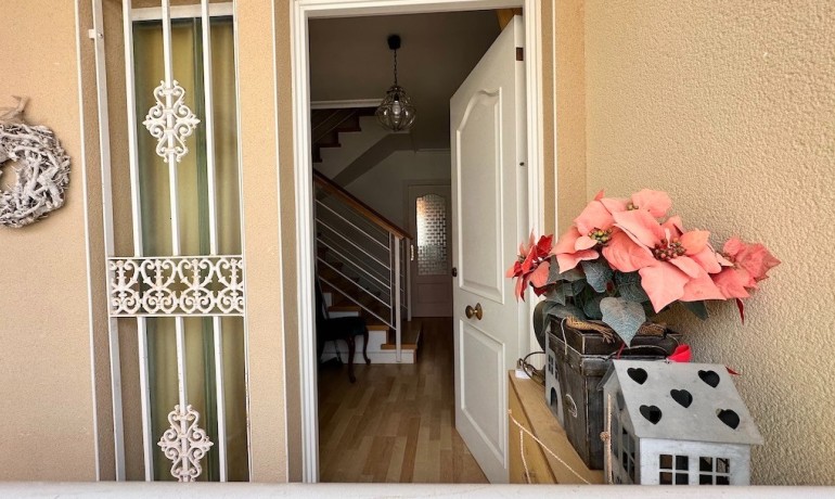 Sale - House -
Hondon de los frailes - Hondon de los Frailes*