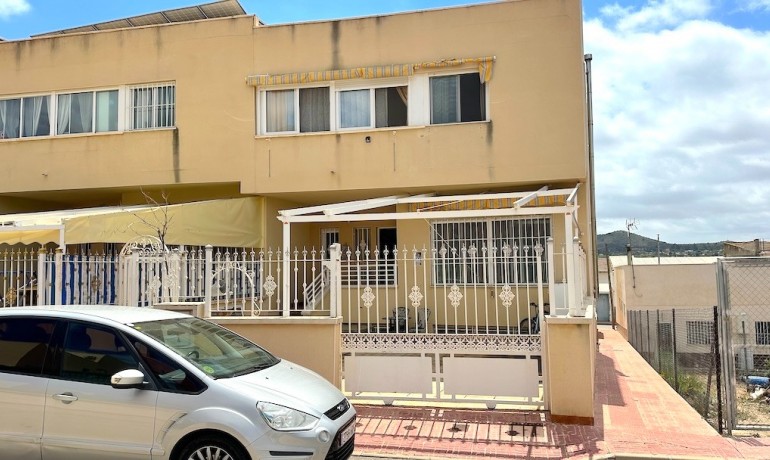 Sale - House -
Hondon de los frailes - Hondon de los Frailes*