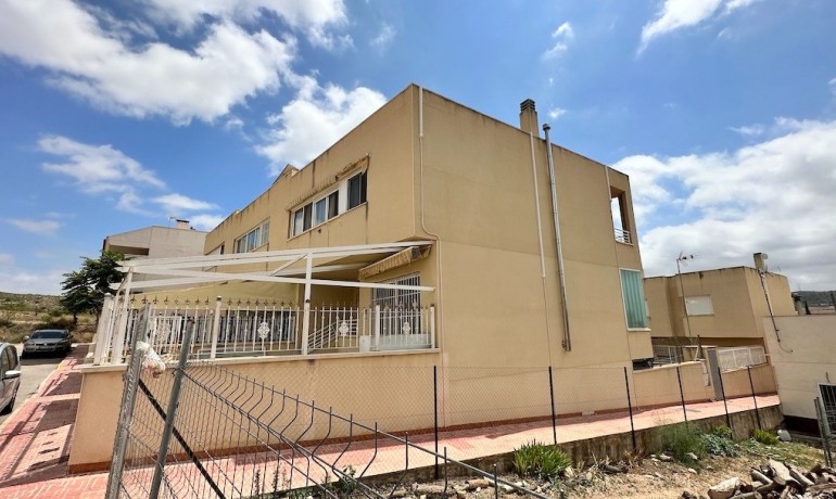 Sale - House -
Hondon de los frailes - Hondon de los Frailes*