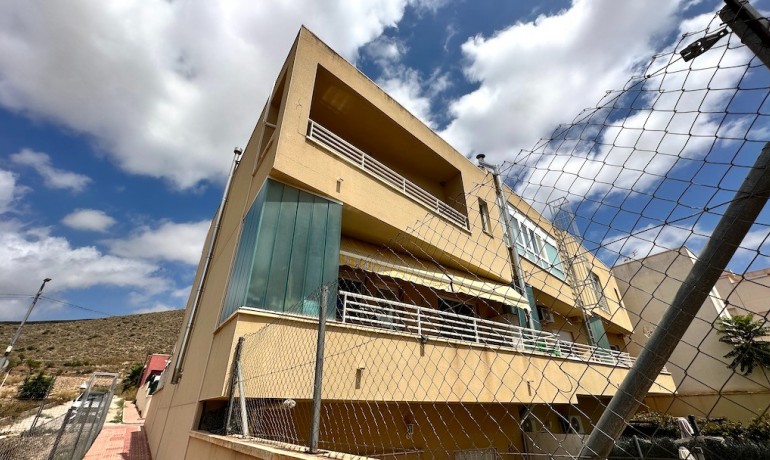 Sale - House -
Hondon de los frailes - Hondon de los Frailes*