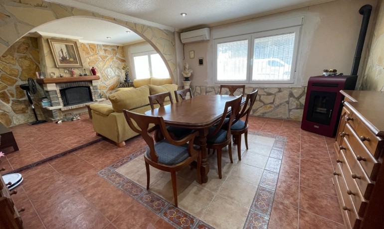 Herverkoop - Finca Country Property -
Crevillente