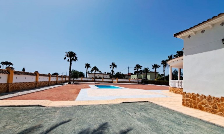 Herverkoop - Finca / Landgoed -
Catral* - Catral - Country