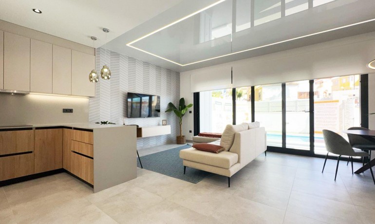 Nieuwbouw - Villa -
San Miguel de Salinas* - BLUE LAGOON