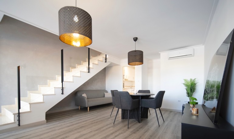 Sale - House -
Los Balcones