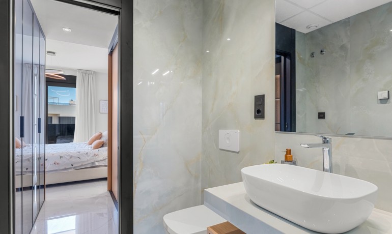 Venta - Apartamento / piso -
Orihuela Costa