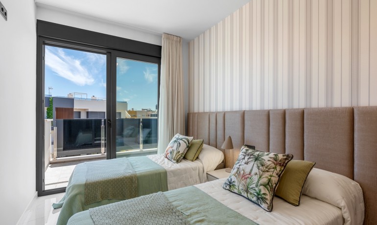 Venta - Apartamento / piso -
Orihuela Costa